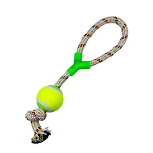Détail du jouet corde en Y pour chien avec balle de tennis, robuste et durable