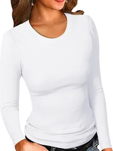 T-shirt da donna in modal a coste slim fit con maniche lunghe e girocollo