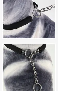 Close-up of stainless steel dog P-chain with soft protective neck pad for anti-pulling.