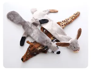 Varietà di giocattoli di peluche per cani senza imbottitura con motivi animali