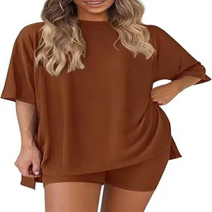 Set t-shirt oversize marrone con scollo rotondo e pantaloncini da ciclista donna