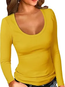 T-shirt da donna a maniche lunghe in maglia a coste con scollo rotondo giallo