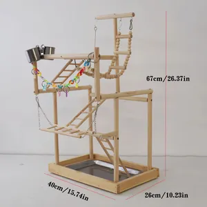 Vue détaillée du grand terrain de jeu pour perroquets en bois avec dimensions 67x40x26 cm.