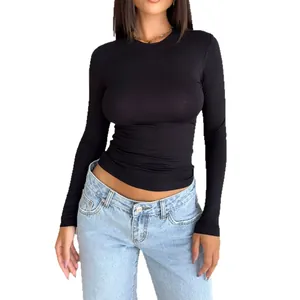 Eng anliegendes schwarzes Damen-Langarmshirt, lässiges Y2K einfarbiges Basic-Top.