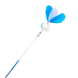 Bacchetta per gatti con piume blu, campanello e perle per gioco interattivo pet