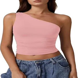 Stilvolles rosa ärmelloses One-Shoulder-Crop-Top für Damen in Slim Fit mit Denim-Jeans