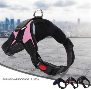 Robuster rosa ausbruchsicherer Hundegeschirr mit atmungsaktivem Mesh für sicheres Gehen.