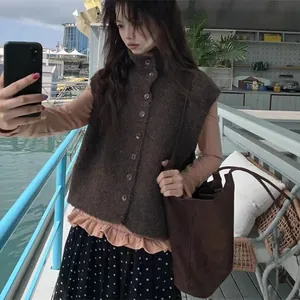 Chic gilet sans manches marron en laine bouclée style coréen avec col haut et boutons