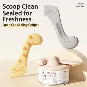 Multi-functional cat shaped pet food can spoon and silicone lid set for cat feeding