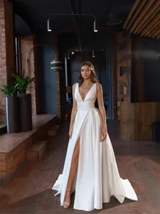 French Vintage White Evening Gown Deep V-Neck Backless Sleeveless High Slit Polyester Maxi Dress For Banquet Wedding Women
