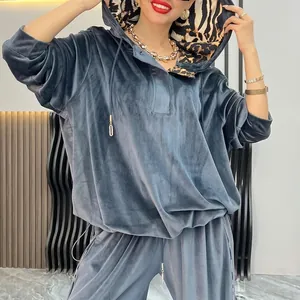 Ensemble élégant en velours bleu pour femme avec doublure de capuche léopard chic