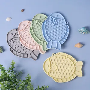 Haustier Silikon Leckmatte Hund Katze Slow Feeder Matte Fisch Pilz Planet Form Fütterungsschale Zubehör Gegen Stress