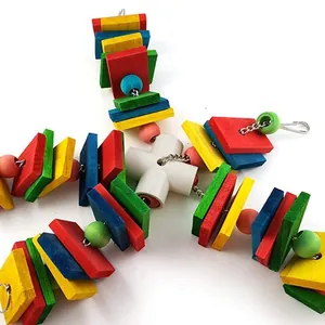 Grand jouet à mâcher coloré en blocs de bois et perles pour perroquets et oiseaux