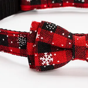 Collar de Navidad para mascotas, cuadros rojos y negros con copos de nieve y lazo