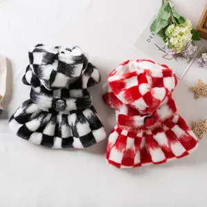 Vestido con Capucha de Tablero de Ajedrez para Perro y Gato Felpa Ropa de Invierno Cálida para Perros Gatos Año Nuevo Navidad