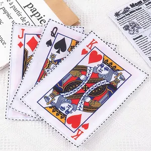 Set de 3 juguetes para perro con forma de cartas de póker y papel ruidoso para jugar