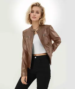 Stilvolle schmal geschnittene Damen-Bikerjacke aus Kunstleder mit Reißverschlussdetails