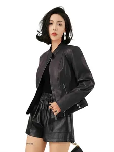 Veste courte élégante en similicuir noir pour femme avec col montant et short
