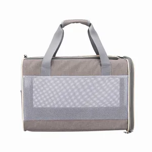 Vista detallada de una bolsa de transporte para gatos plegable y ligera en gris
