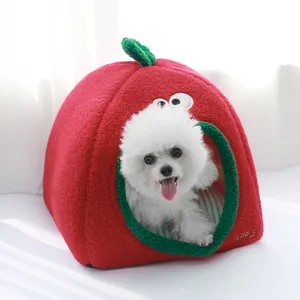 Cama de felpa con forma de manzana para perros pequeños y gatos con cojín suave interior