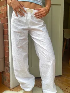 Elegante weiße Damen-Lochstickerei-Hose mit hoher Taille für den entspannten Sommer-Look 2024
