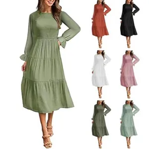 Elegantes gestuftes Langarm-Midikleid in verschiedenen herbstlichen Farben für Damen