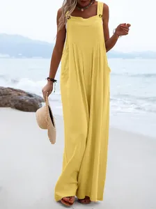 Mono informal amarillo sin mangas de pierna ancha con detalle de botones para la playa