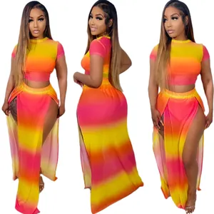 Sexy tweedelige set met zonsondergang verloop, crop top met korte mouw en split maxi rok