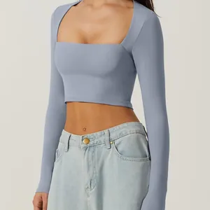 Haut court élégant à manches longues et encolure carrée pour femme en bleu poussière
