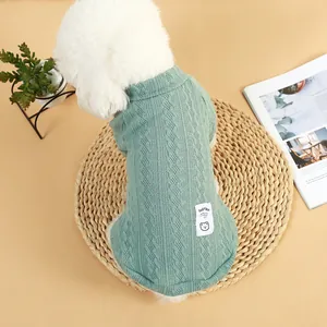 Warmer salbeigrüner Zopfstrick-Hundepullover für kleine Haustiere im Herbst und Winter