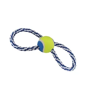 Detailansicht eines robusten 8-förmigen Baumwollseil-Hundespielzeugs mit einem Tennisball.