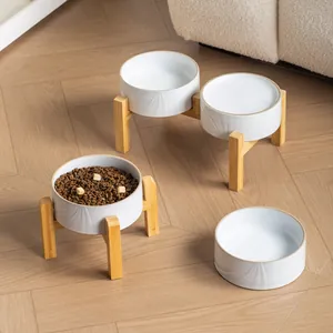Cuencos de cerámica para mascotas con soportes de bambú para perros