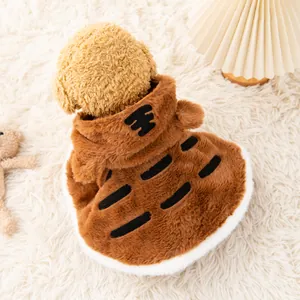Mantello per cani in peluche marrone caldo a tema tigre con cappuccio spesso e bordo bianco