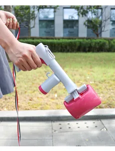 Ramasse-crottes portable pour chien avec poignée ergonomique et distributeur de sacs