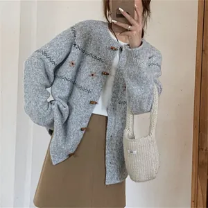 Cárdigan de punto con bordado floral para mujer, cuello redondo y botones de trenca