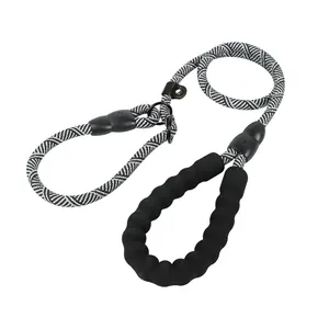 Durable integrated P-chain dog leash with ergonomic foam handle and zigzag pattern rope.
