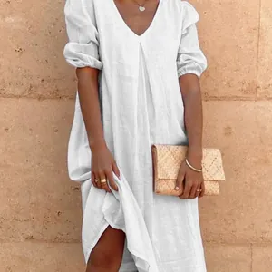 Elegante abito midi estivo in cotone e lino bianco con scollo a V chic per donna
