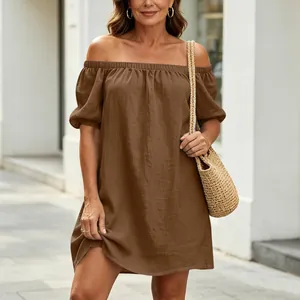 Elegantes braunes Sommerkleid aus Baumwolle und Leinen mit schulterfreiem, lockerem Schnitt