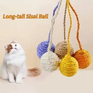 Set interattivo di cinque palline colorate in sisal per gatti con lunghe code in corda