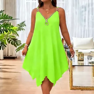 Vestido sin mangas verde neón con cuello en V, cremallera y tirantes de cadena de verano