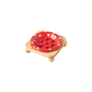 Gamelle en céramique champignon rouge avec support en chêne pour chats et chiens
