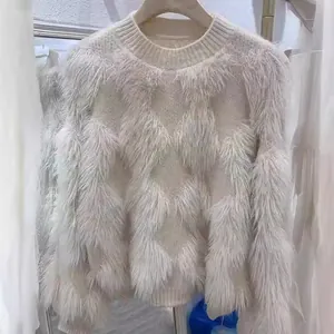 Maglione oversize in maglia finta pelliccia di visone con design patchwork peloso