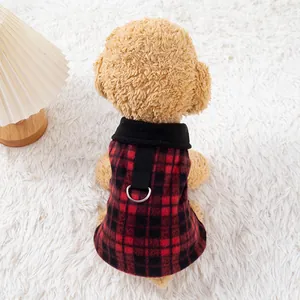 Morbido gilet per animali in pile scozzese rosso e nero con anello a D per cani e gatti