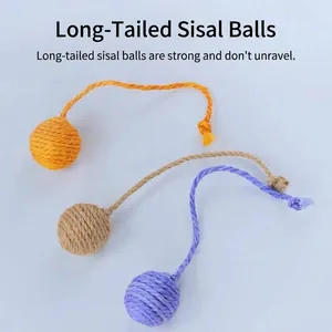 Set di tre palline colorate in corda di sisal a coda lunga per il gioco del gatto