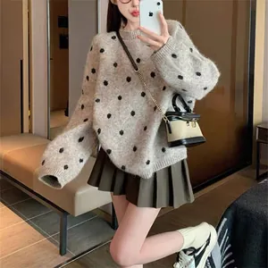 Maglione vintage a pois con scollo a girocollo per donna, stile morbido e comodo