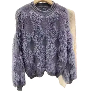 Elegante maglione in finta pelliccia di visone viola con morbido patchwork peloso