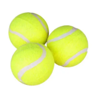 Trois balles de tennis jaunes durables pour chiens, pour mâcher et jouer.