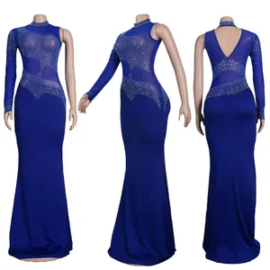 Elegante vestido azul real con diamantes de imitación y malla con una sola manga y sirena