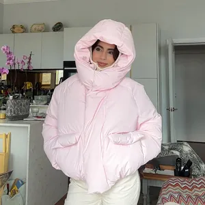 Roze gewatteerde jas met capuchon voor dames, warme korte winterjas met klittenband.