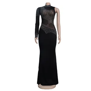 Vestido de noche sexy de malla negra con pedrería y diseño elegante de una sola manga